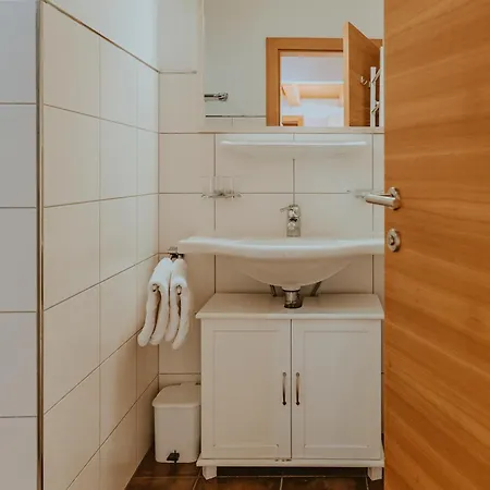Reitlehenalm بيت ضيافة التنماركت ام بوناغ